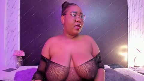  Darnell Queen online show from 11.24.25