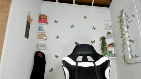 Snapshot of darsha__sahu chatting on 02.28.26 Darsha online show from 02.28.26