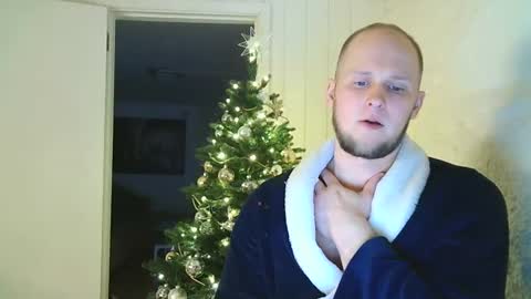 Snapshot of dartanjanas chatting on 12.29.24 Dario online show from 12.29.24