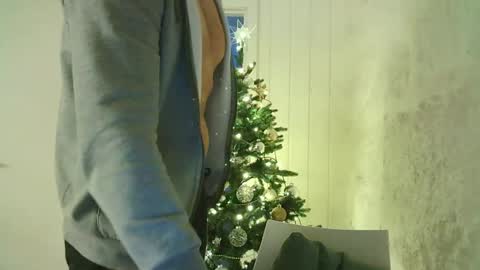 Snapshot of dartanjanas chatting on 01.03.25 Dario online show from 01.03.25