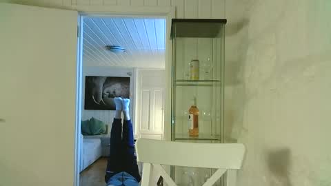 Snapshot of dartanjanas chatting on 03.12.25 Dario online show from 03.12.25