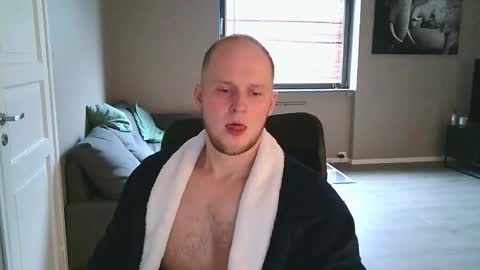 Snapshot of dartanjanas chatting on 09.21.25 Dario online show from 09.21.25