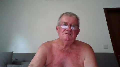 Snapshot of darwincock chatting on 06.27.26 darwincock online show from 06.27.26