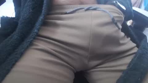 Snapshot of davdao3 chatting on 10.18.25 davdao3 online show from 10.18.25