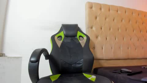 Snapshot of dave_skinnycum420 chatting on 11.08.25 dave online show from 11.08.25