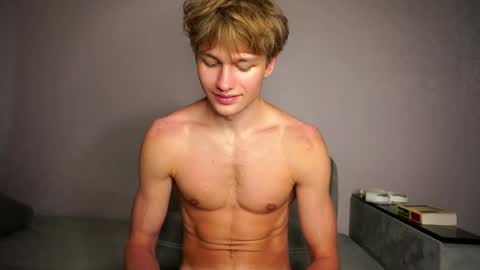 Snapshot of dave_taylor chatting on 04.09.26 DAVE online show from 04.09.26