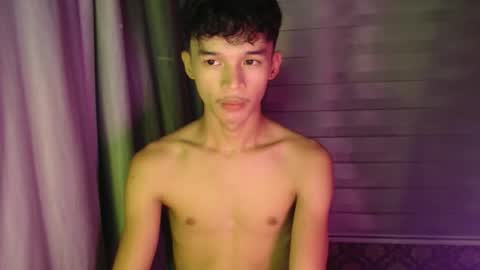 Snapshot of dave_twinkxx chatting on 12.22.25 Eloy online show from 12.22.25