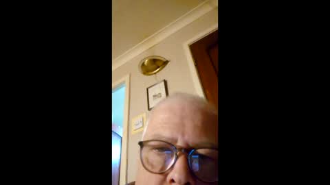 Snapshot of davecharge2 chatting on 04.03.26 davecharge2 online show from 04.03.26