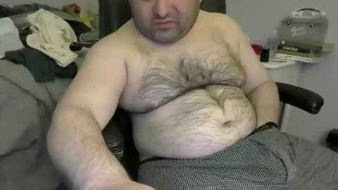 Snapshot of daveishorny1988 chatting on 12.16.25 daveishorny1988 online show from 12.16.25