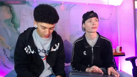 Snapshot of david_banks_ chatting on 03.25.26 David online show from 03.25.26