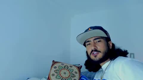 Hey im David that loves to explore and speak their fantasies. Very open talktative and nice. Feel free to chat with me online show from 12.04.25