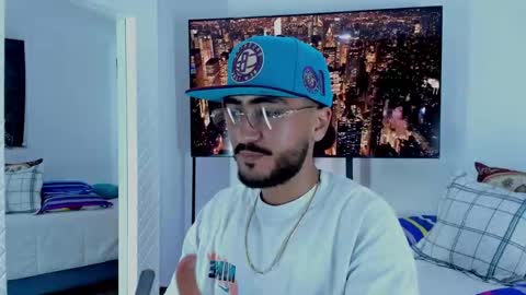 Hey im David that loves to explore and speak their fantasies. Very open talktative and nice. Feel free to chat with me online show from 03.08.26