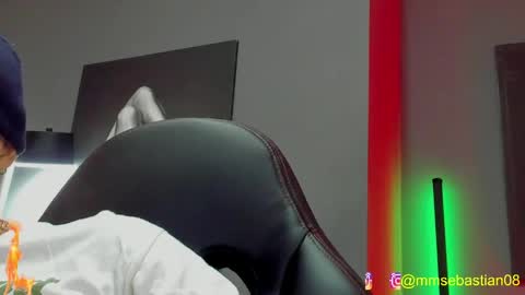 Snapshot of david_jons7 chatting on 05.28.26 David Jons online show from 05.28.26