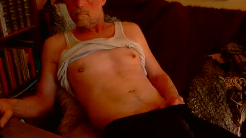Snapshot of davidbo_no1 chatting on 04.20.26 David online show from 04.20.26