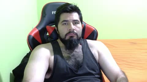 Snapshot of daviddelz chatting on 12.10.24 David online show from 12.10.24