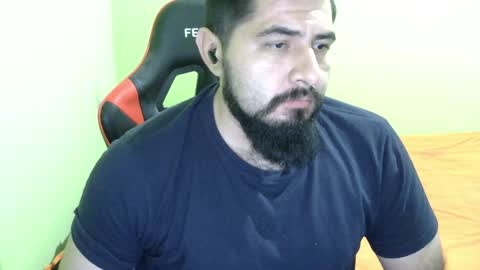 Snapshot of daviddelz chatting on 12.21.24 David online show from 12.21.24