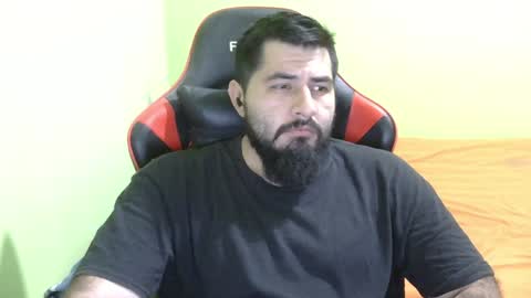 Snapshot of daviddelz chatting on 02.03.25 David online show from 02.03.25