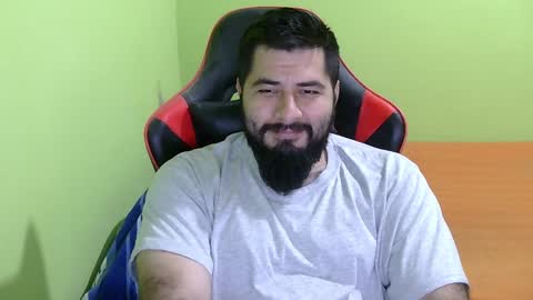 Snapshot of daviddelz chatting on 02.06.25 David online show from 02.06.25