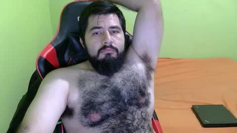 Snapshot of daviddelz chatting on 12.02.25 David online show from 12.02.25