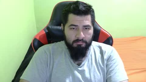 Snapshot of daviddelz chatting on 01.11.26 David online show from 01.11.26