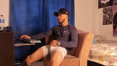 Snapshot of davide_daniels chatting on 02.25.26 Davide online show from 02.25.26