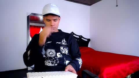 Snapshot of davidkaloc chatting on 01.14.25 David online show from 01.14.25