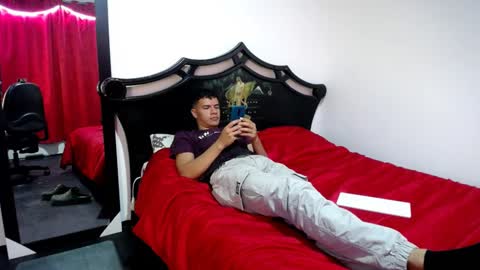 Snapshot of davidkaloc chatting on 02.06.25 David online show from 02.06.25