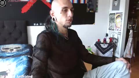   online show from 10.04.25