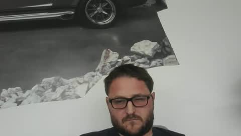 Snapshot of davidweys chatting on 10.10.25 davidweys online show from 10.10.25