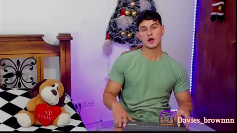 Davies brown    schedule 12pm to 5pm col time online show from 12.31.24