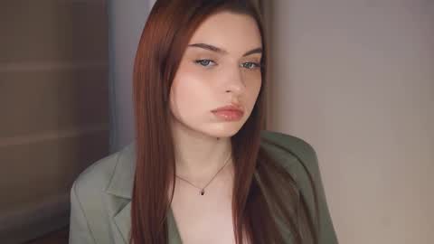 Snapshot of davinagreengo chatting on 04.15.26 Louise online show from 04.15.26