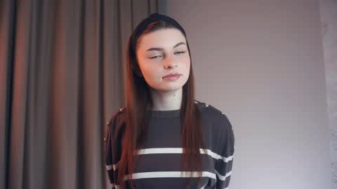 Snapshot of davinagreengo chatting on 04.19.26 Louise online show from 04.19.26
