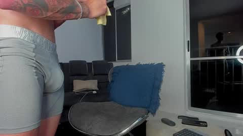 Snapshot of davis_alx chatting on 12.24.24 davis  instagram davis alx1 online show from 12.24.24