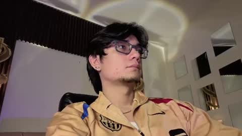 Snapshot of davoxer chatting on 07.17.26 davoxer online show from 07.17.26