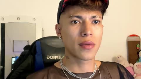 Snapshot of daxonreyy_ chatting on 05.31.26 Daxon online show from 05.31.26