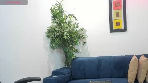 Snapshot of dayan_torres chatting on 04.29.26 dayan_torres online show from 04.29.26