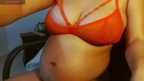 Snapshot of dayana_sub_ chatting on 11.16.25 dayana online show from 11.16.25