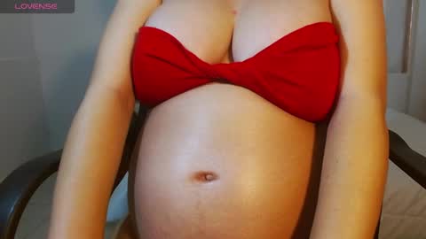 Snapshot of dayana_sub_ chatting on 11.18.25 dayana online show from 11.18.25