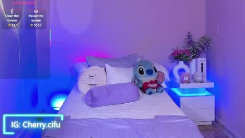 Snapshot of dayanahill2 chatting on 04.25.26 Dayana Hill online show from 04.25.26