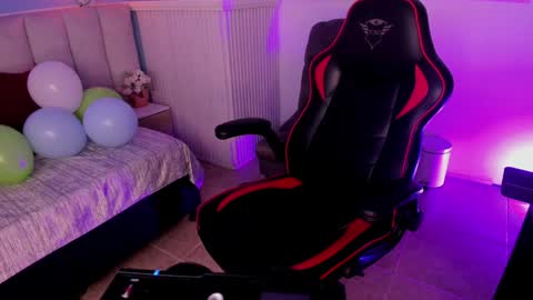 Snapshot of dayanne7 chatting on 12.13.24 dayanne7 online show from 12.13.24