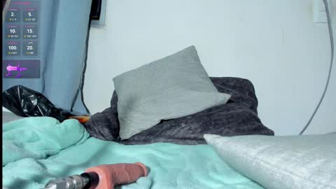 Snapshot of dayhanshelby chatting on 02.16.25 nice too meet you i m alison online show from 02.16.25