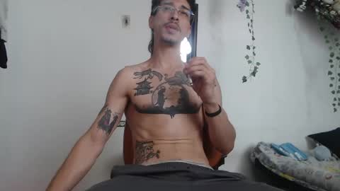Snapshot of dazzayyy chatting on 05.24.26 dazzayy online show from 05.24.26