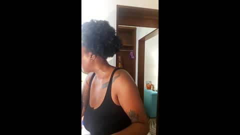 Duchess Coco - Coco Puffs online show from 04.21.26