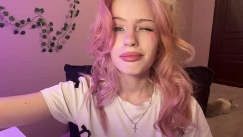 Snapshot of deannmagnie chatting on 05.03.26 Maggie online show from 05.03.26