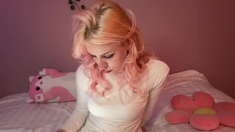 Snapshot of deannmagnie chatting on 05.27.26 Maggie online show from 05.27.26