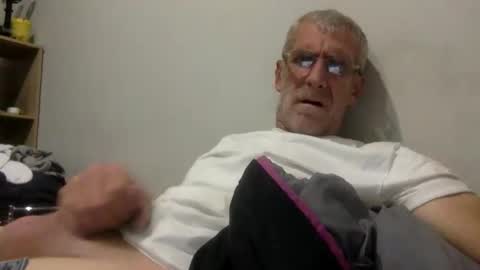 deanofflove221000 online show from 04.11.26