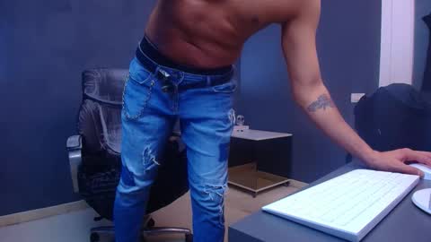 Snapshot of deanthorn chatting on 01.12.26 DeanThorn online show from 01.12.26