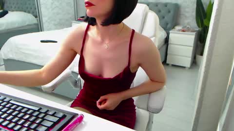 Snapshot of dear_ellisse chatting on 04.26.26 Elly online show from 04.26.26