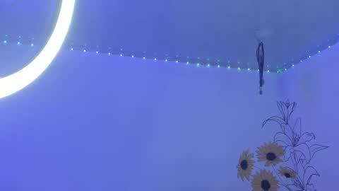 Snapshot of dear_venus chatting on 09.30.25 venus adam online show from 09.30.25