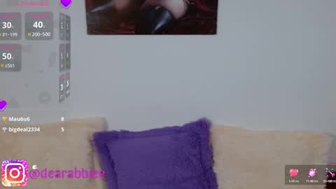 Snapshot of dearabbie chatting on 01.11.25 DearAbbie online show from 01.11.25